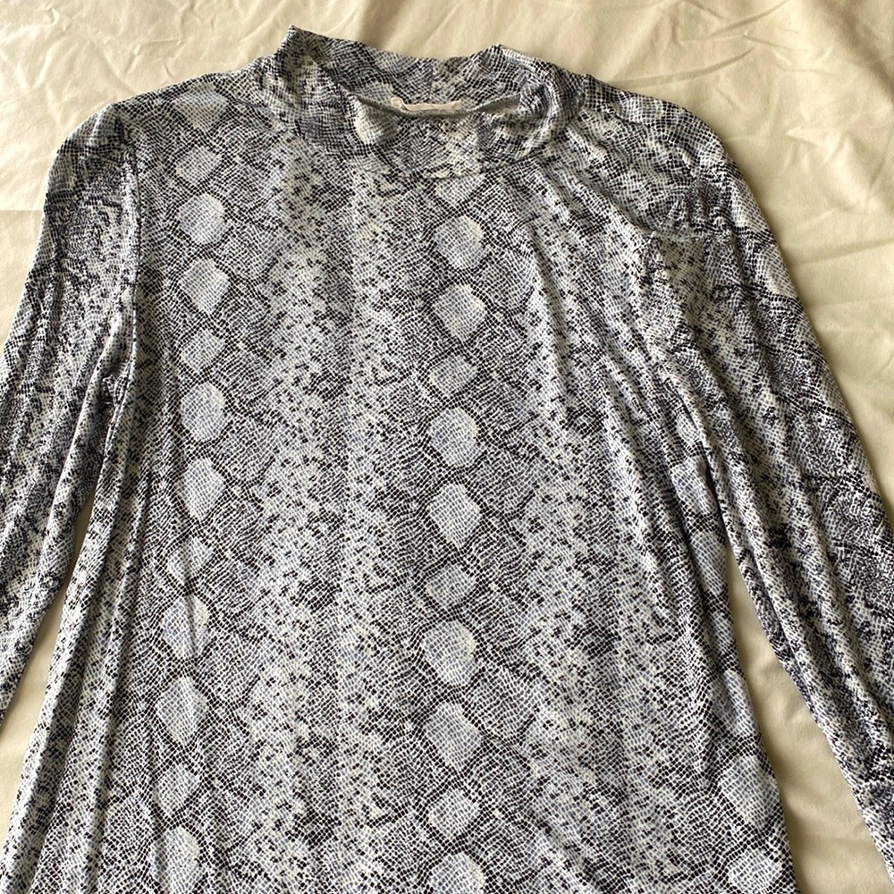 Long sleeve turtle neck top